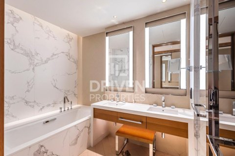 Apartamento en The Address Residences Dubai Opera, Downtown Dubai (Downtown Burj Dubai), Dubai, 3 dormitorios, 146.32 m², № 140413 - foto 13