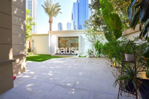 Villa in Emaar 6 Towers, Dubai Marina, Dubai 3 bedrooms, 520 sq.m. № 43687 - photo 9