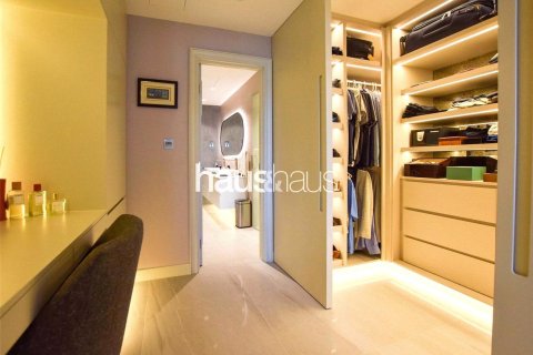 Villa in Emaar 6 Towers, Dubai Marina, Dubai 3 bedrooms, 520 sq.m. № 43687 - photo 24