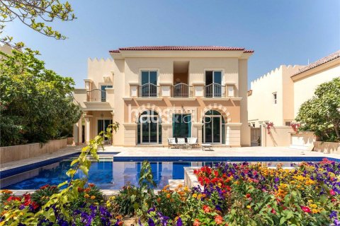 Villa in Dubai Sports City, Dubai 5 bedrooms, 869 sq.m. № 43685