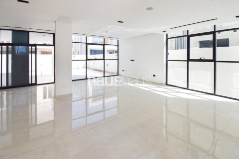 Villa in Jumeirah Park, Dubai 4 bedrooms, 421 sq.m. № 43410 - photo 3