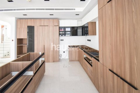 Villa in Jumeirah Park, Dubai 4 bedrooms, 421 sq.m. № 43410 - photo 4
