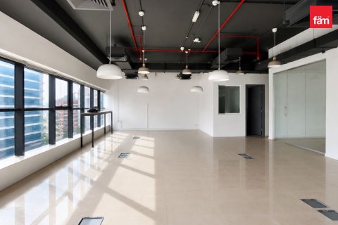 Bureau à Dubai, 147 m², № 134840 - photo 2