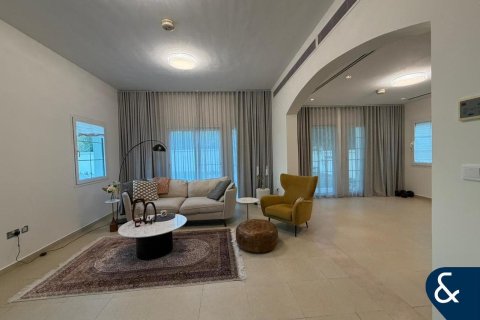 Villa en Jumeirah Village Triangle, Dubai, 2 dormitorios, 661 m², № 88548 - foto 13