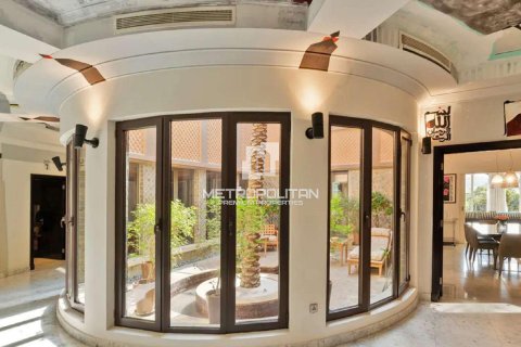 Villa in Signature Villas, Palm Jumeirah, Dubai 5 bedrooms, 1525 sq.m. № 7402 - photo 16