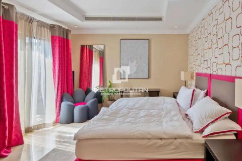 Villa in Signature Villas, Palm Jumeirah, Dubai 5 bedrooms, 1525 sq.m. № 7402 - photo 12