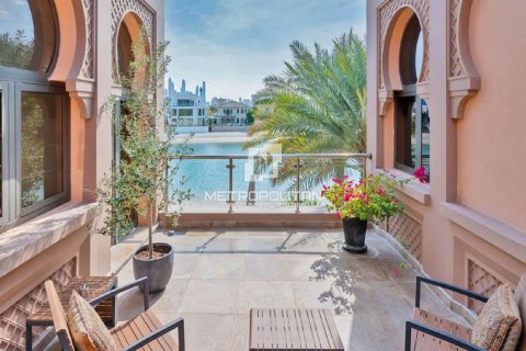 Villa in Signature Villas, Palm Jumeirah, Dubai 5 bedrooms, 1525 sq.m. № 7402 - photo 9