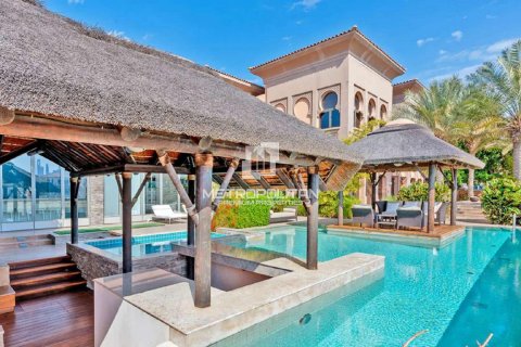 Villa in Signature Villas, Palm Jumeirah, Dubai 5 bedrooms, 1525 sq.m. № 7402 - photo 2