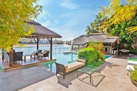 Villa in Signature Villas, Palm Jumeirah, Dubai 5 bedrooms, 1525 sq.m. № 7402 - photo 3