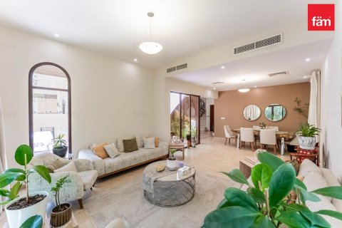 Maison de ville à Dubai, 4 chambres, 388.7 m², № 110731