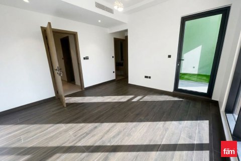 Maison de ville à Dubai, 4 chambres, 144 m², № 110732