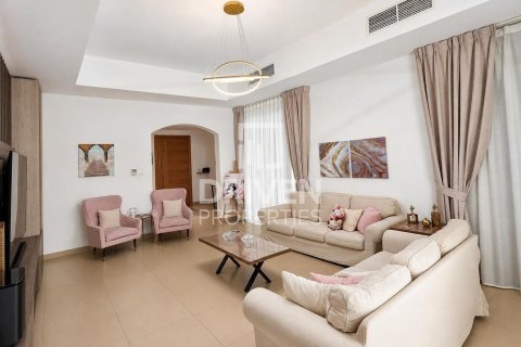 Вилла в Dubai Silicon Oasis, Дубай, 3 спальни, 311.97м², № 128594