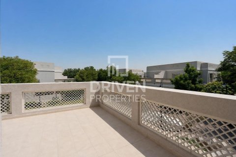 Снять в аренду виллу в Dubai Silicon Oasis, Дубай: 3 спальни, 311.97м², № 128594 - фото 20