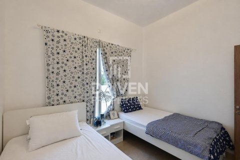 Снять в аренду виллу в Dubai Silicon Oasis, Дубай: 3 спальни, 311.97м², № 128594 - фото 8