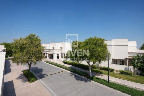 Снять в аренду виллу в Dubai Silicon Oasis, Дубай: 3 спальни, 311.97м², № 128594 - фото 22
