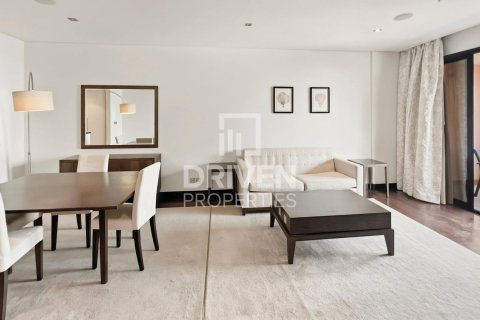 Apartment in The Crescent, Palm Jumeirah, Dubai 1 bedroom, 107.58 sq.m. № 138826