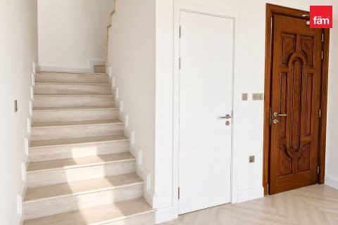 Снять в аренду виллу в Пальме Джумейре, Дубай: 5 спален, 270.9м², № 139738 - фото 5