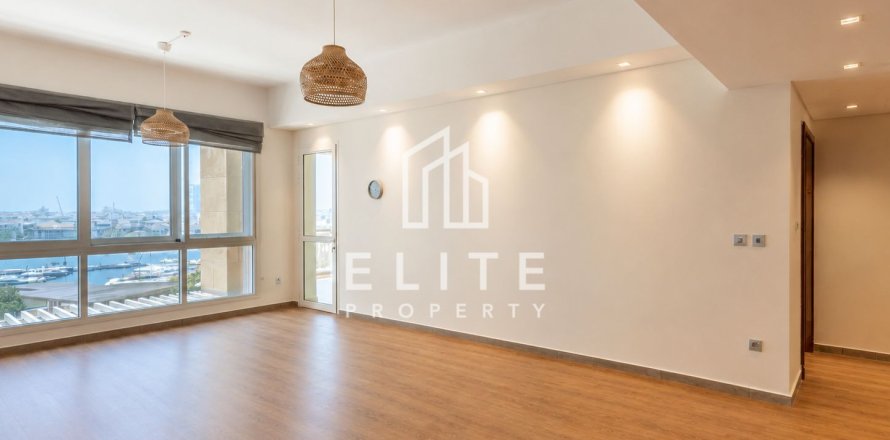 Appartement à Marina Residences, Palm Jumeirah, Dubai, 3 chambres, 227 m², № 137361