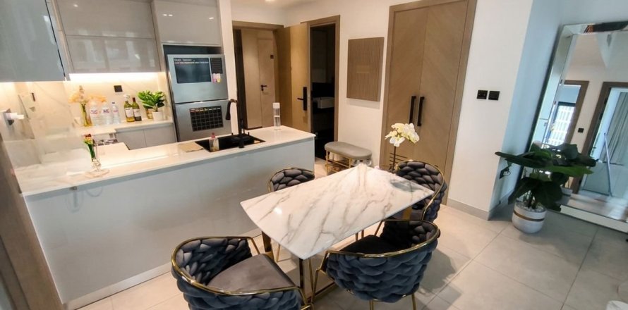 Appartement à Business Bay, Dubai, 2 chambres, 118.3 m², № 139093
