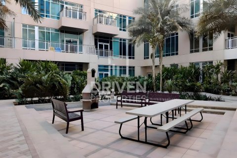 Apartment in The Lofts, Downtown Dubai (Downtown Burj Dubai), Dubai 1 bedroom, 69.21 sq.m. № 140561 - photo 12