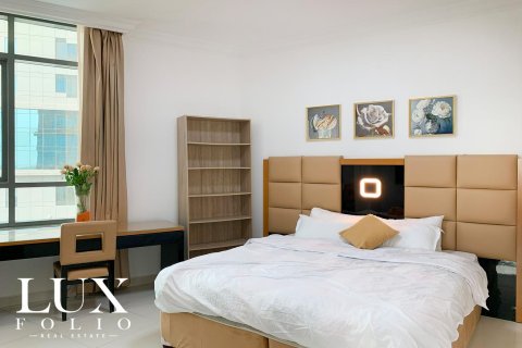 Снять в аренду квартиру в Capital Bay, Бизнес-Бэй, Дубай: 2 спальни, 126м², № 46444 - фото 12