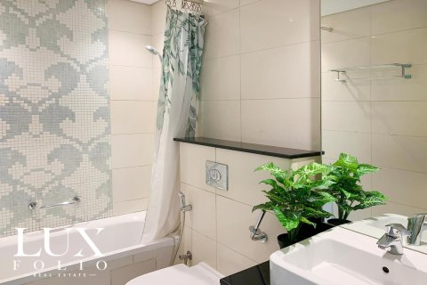 Снять в аренду квартиру в Capital Bay, Бизнес-Бэй, Дубай: 2 спальни, 126м², № 46444 - фото 10