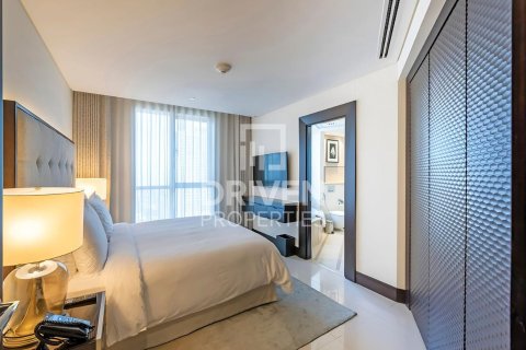 Apartment in Downtown Dubai (Downtown Burj Dubai), Dubai 2 bedrooms, 171.68 sq.m. № 138145 - photo 4