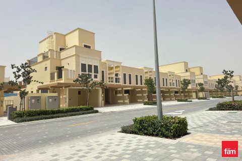 Townhouse in Dubai 4 bedrooms, 144 sq.m. № 120708 - photo 12