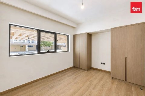 Townhouse in Dubai 4 bedrooms, 144 sq.m. № 120708 - photo 8
