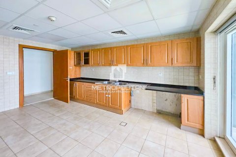 Apartamento en Jumeirah Lake Towers, Dubai, 2 dormitorios, 153 m², № 73914 - foto 7