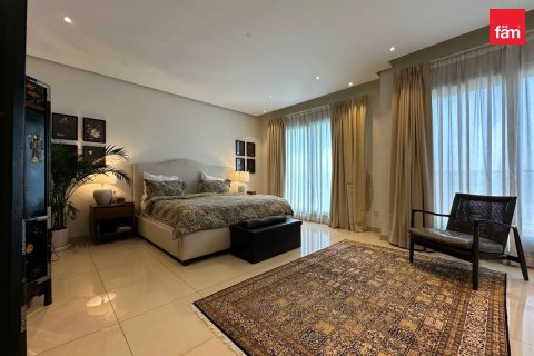 Villa in Al Furjan, Dubai 6 bedrooms, 610.6 sq.m. № 137681 - photo 14