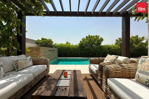 Villa in Al Furjan, Dubai 6 bedrooms, 610.6 sq.m. № 137681 - photo 25