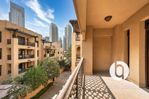 Apartamento en Old Town, Dubai, 1 dormitorio, 90 m², № 98130 - foto 3