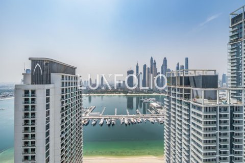 Снять в аренду квартиру в EMAAR Beachfront, Dubai Harbour, Дубай: 2 спальни, 123м², № 46198 - фото 2