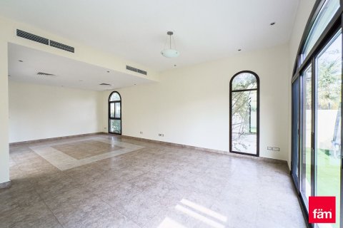 Townhouse in Dubai 4 bedrooms, 423.9 sq.m. № 139359