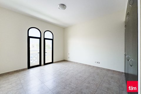 Снять в аренду таунхаус в Дубае: 4 спальни, 423.9м², № 139359 - фото 12