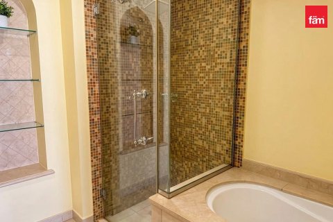 Apartment in Old Town, Dubai 2 bedrooms, 130.2 sq.m. № 123909 - photo 5
