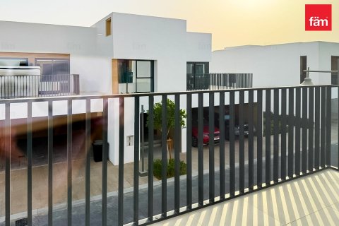 Villa in Dubai 3 bedrooms, 125 sq.m. № 123906 - photo 10