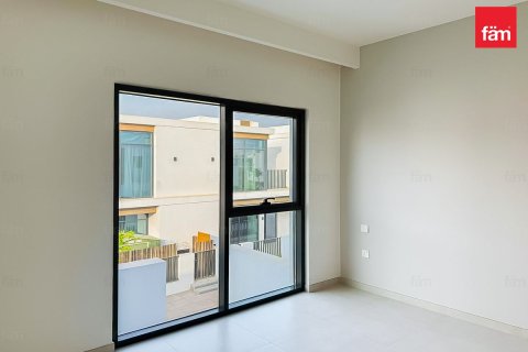 Villa in Dubai 3 bedrooms, 125 sq.m. № 123906 - photo 9