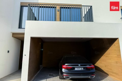 Villa in Dubai 3 bedrooms, 125 sq.m. № 123906 - photo 14