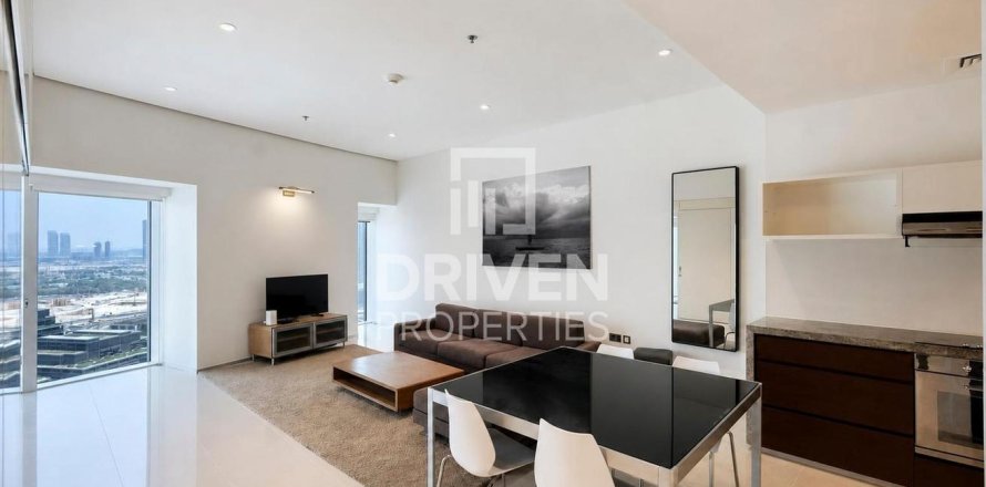 Квартира в Sheikh Zayed Road, Дубай, 2 спальни, 106м², № 128526