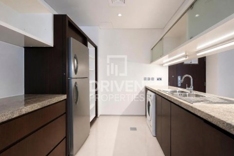 Снять в аренду квартиру в Sheikh Zayed Road, Дубай: 2 спальни, 106м², № 128526 - фото 11