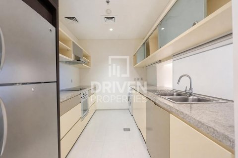 Снять в аренду квартиру в Sheikh Zayed Road, Дубай: 1 спальня, 85.01м², № 128525 - фото 11