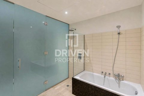 Снять в аренду квартиру в Sheikh Zayed Road, Дубай: 3 спальни, 209.96м², № 128527 - фото 16