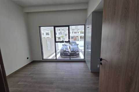 Adosado en Damac Lagoons, Dubai, 4 dormitorios, 144 m², № 115610 - foto 15