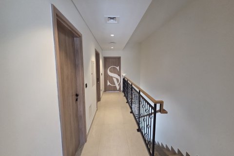 Adosado en Damac Lagoons, Dubai, 4 dormitorios, 144 m², № 115610 - foto 7