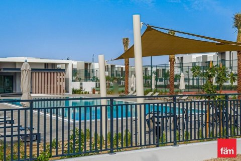 Villa en Dubai, 3 dormitorios, 175.2 m², № 115129 - foto 2