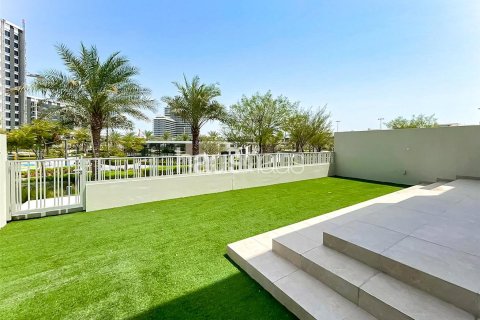 Villa in Dubai Hills Estate, Dubai 3 bedrooms, 272 sq.m. № 45179 - photo 2