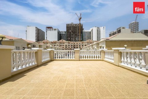 Adosado en Dubai, 2 dormitorios, 240 m², № 115184 - foto 5
