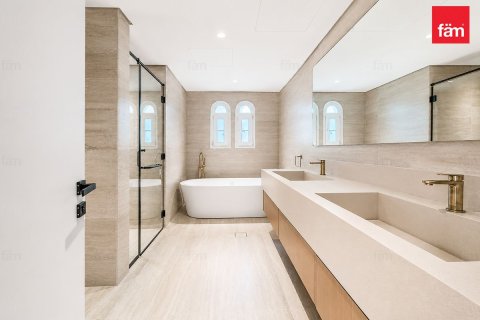 Adosado en Dubai, 2 dormitorios, 240 m², № 115184 - foto 17